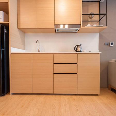 Arize Hotel Sri Racha Си Рача Екстериор снимка