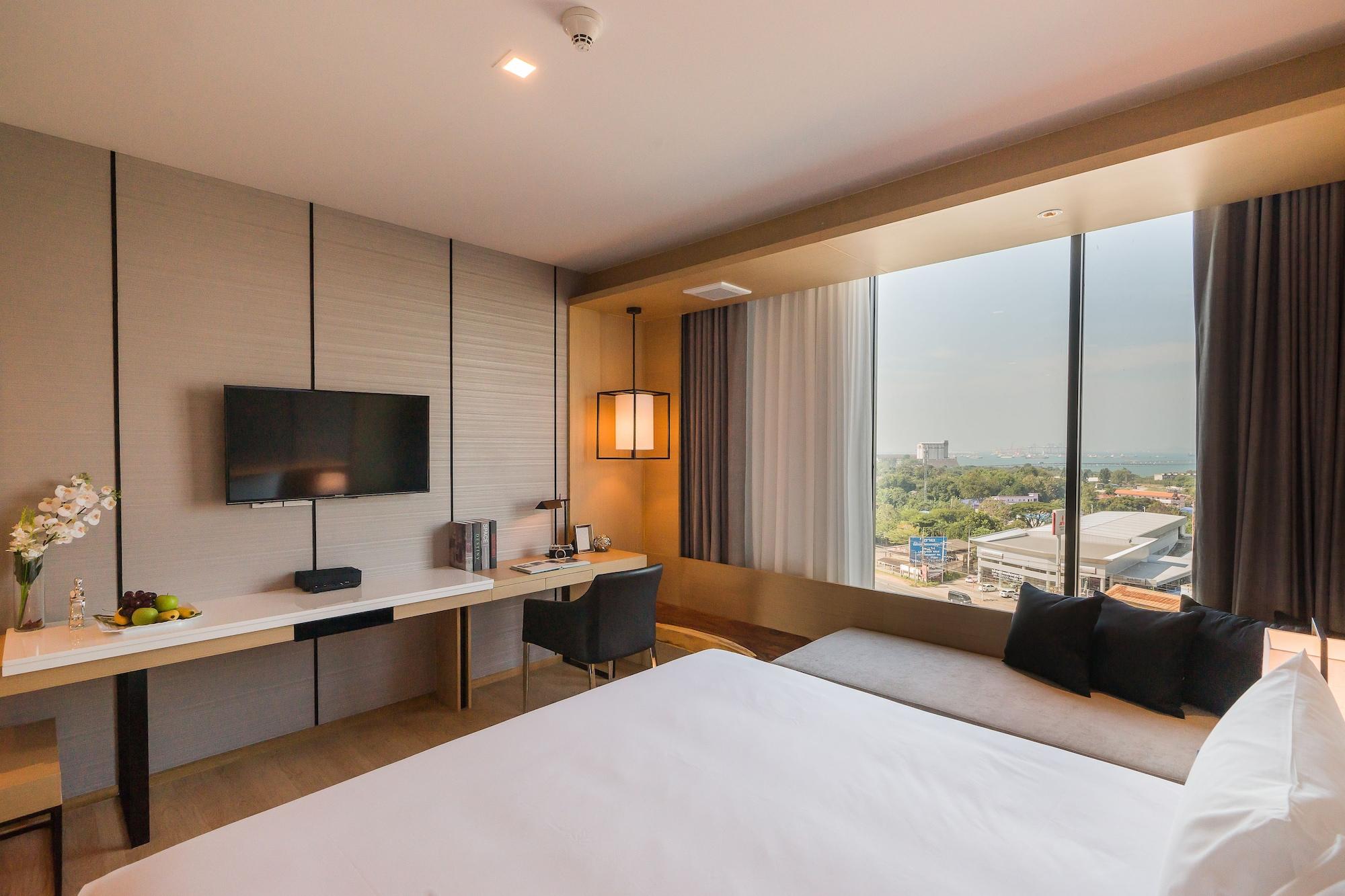 Arize Hotel Sri Racha Си Рача Екстериор снимка