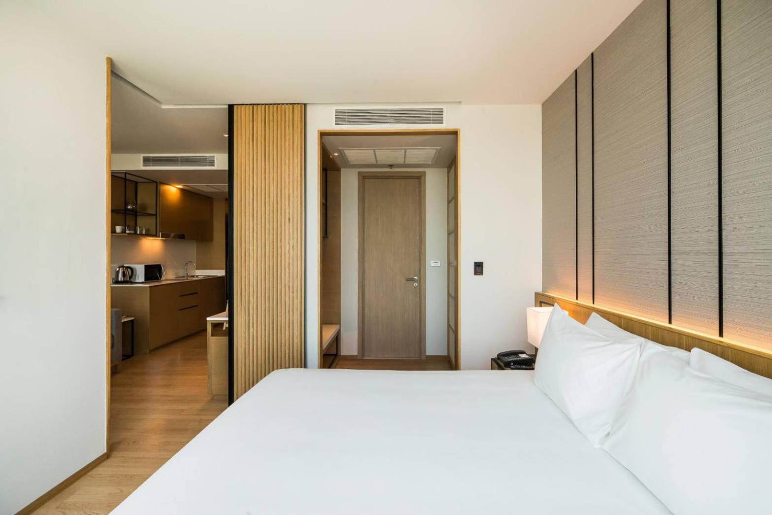Arize Hotel Sri Racha Си Рача Екстериор снимка