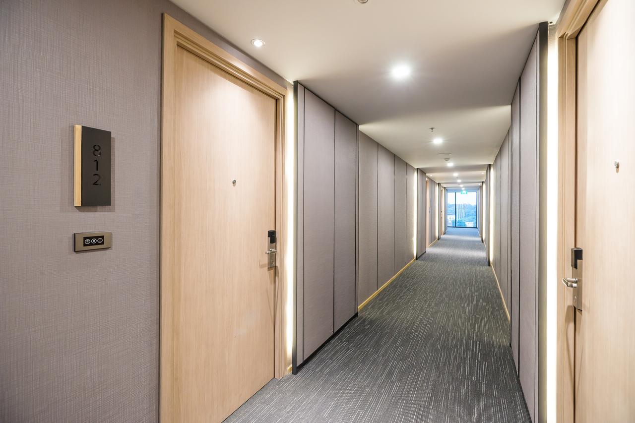 Arize Hotel Sri Racha Си Рача Екстериор снимка