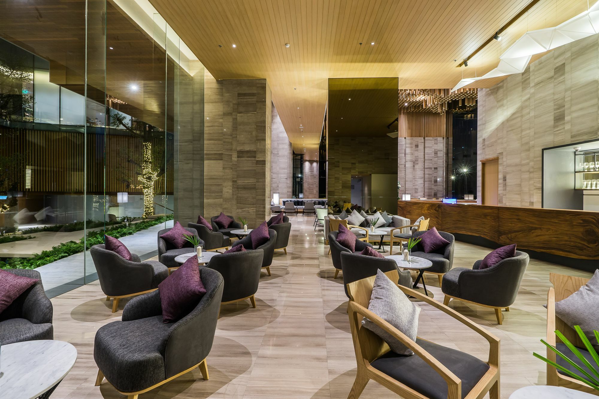 Arize Hotel Sri Racha Си Рача Екстериор снимка